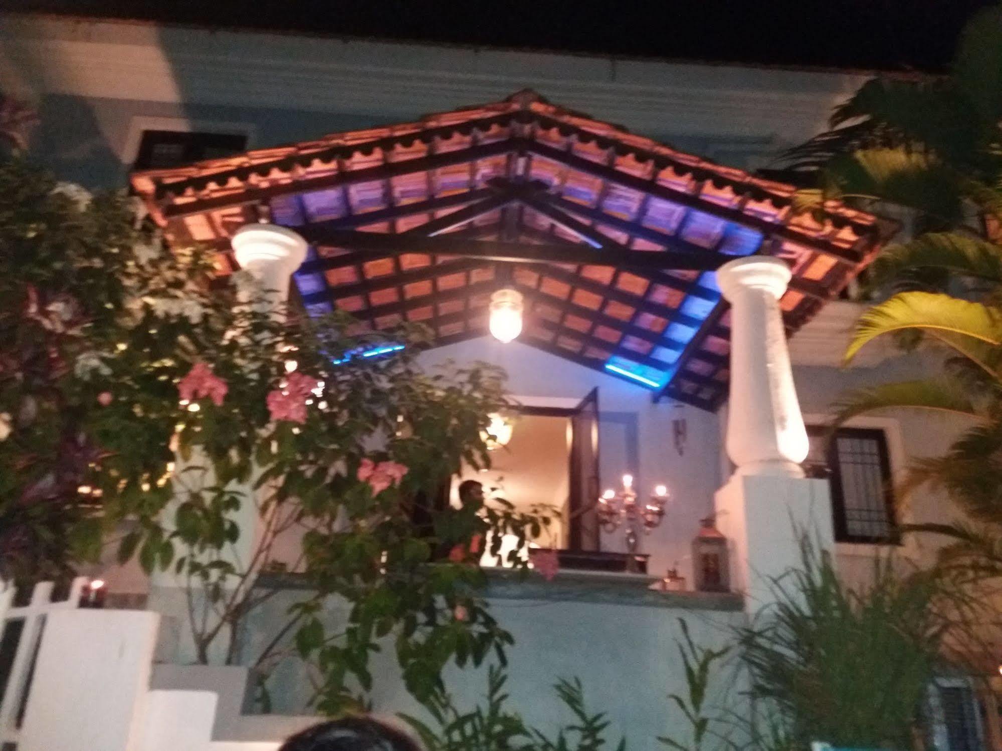 1265 Crescent Villa Candolim Bagian luar foto